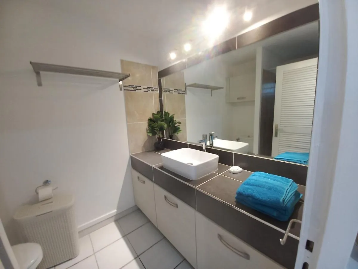 Studio 24 Mont Vernon Orient Bay Cul de Sac 0*,  Sint Maarten/Saint Martin
