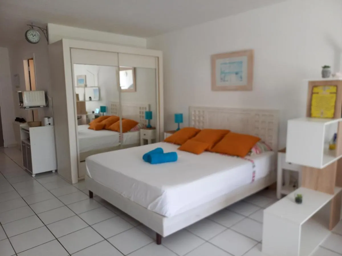 Studio 24 Mont Vernon Orient Bay Cul de Sac Apartment